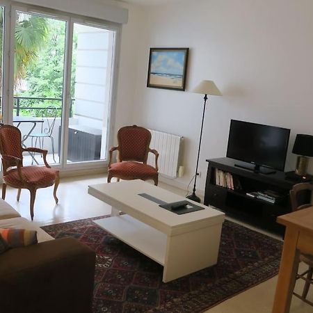 Appartement Confortable Et Au Calme Avec Terrasse Proche Du Metro - Accueil Personnel 里昂 外观 照片