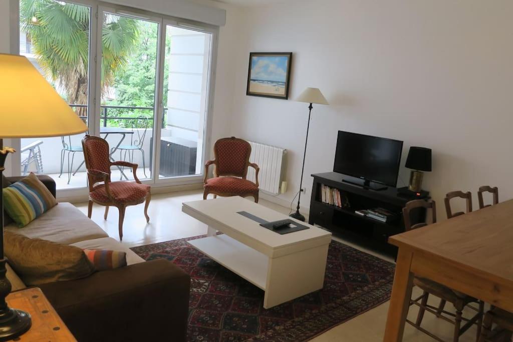 Appartement Confortable Et Au Calme Avec Terrasse Proche Du Metro - Accueil Personnel 里昂 外观 照片